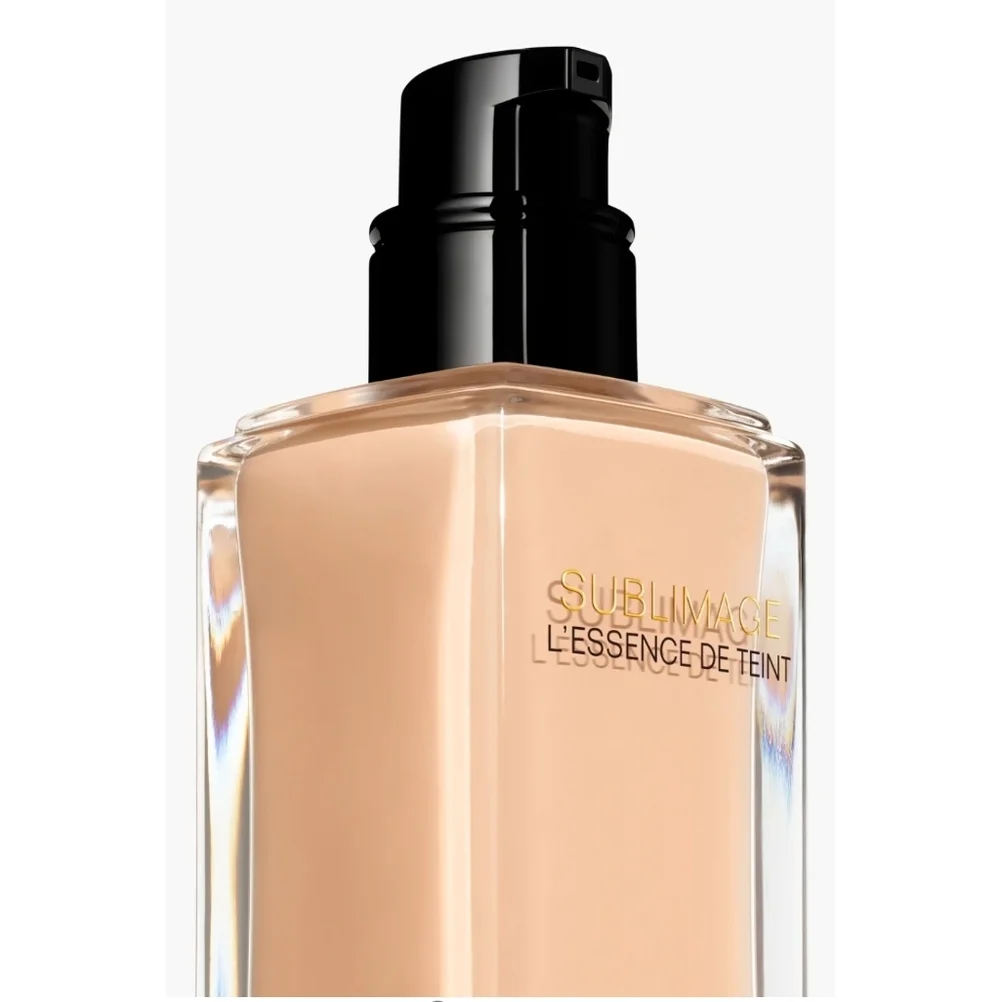 NEW ~ CHANEL SUBLIMAGE L' ESSENCE DE TEINT Serum Foundation ~ B20 - SEALED